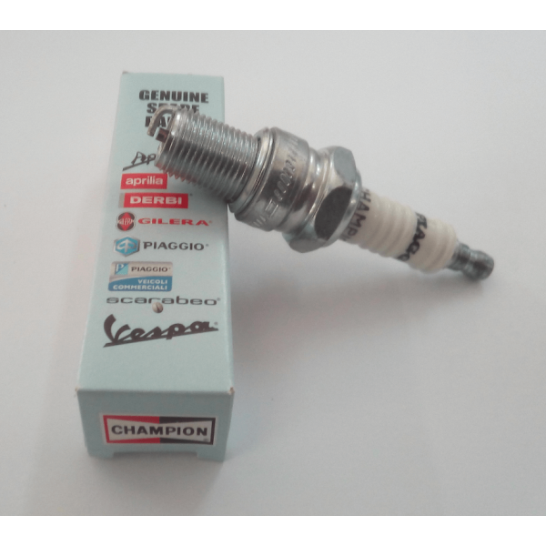 ΜΠΟΥΖΙ CHAMPION P2M (N2C) ΜΑΚΡΥΛΑΙΜΟ  ΚΩΔ.438065