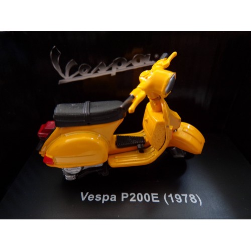  ΜΙΝΙΑΤΟΥΡΑ ΜΕΤΑΛΛΙΚΗ  1:32 VESPA P200 1978