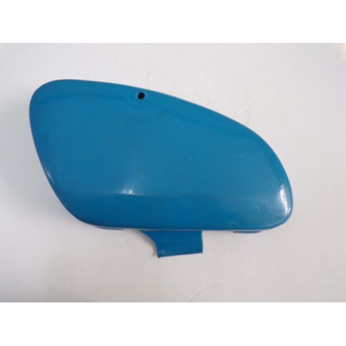 ΚΑΠΑΚΙ ΔΕΞΙ ΜΠΛΕ HONDA C50 12V